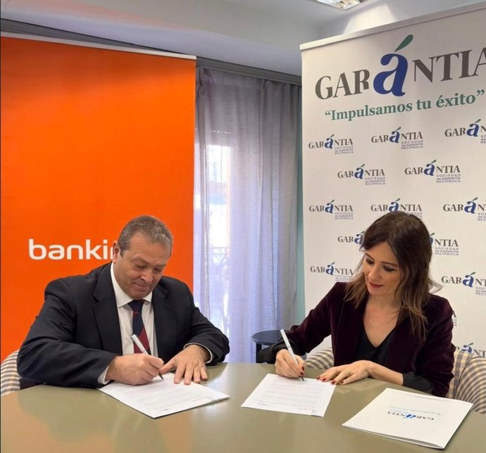 Esta alianza ha sido suscrita por la directora de Organización de Bankinter Andalucía, Olga Díaz Ramos, y el director general de Garántia, Antonio Vega.