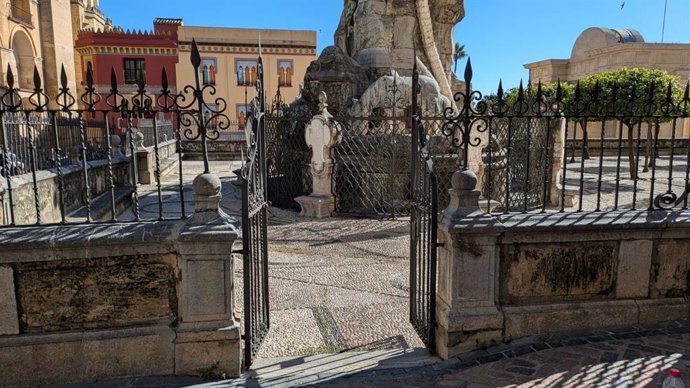 El Cabildo reabre al público el mirador del Triunfo de San Rafael.