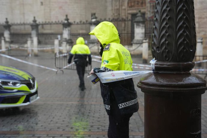 Archivo - Policías locales en imagen de archivo.