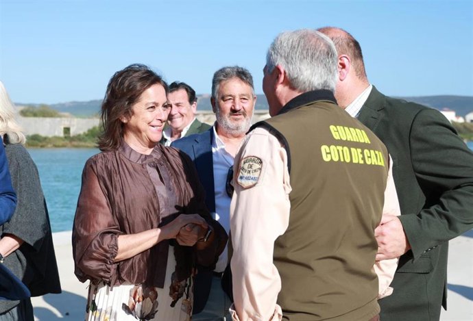 La consejera de Sostenibilidad y Medio Ambiente de la Junta de Andalucía, Catalina García, este miércoles en un encuentro del Ciclo andaluz 'Foros de Caza', en el municipio gaditano de Barbate.