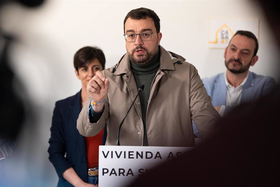 Adrián Barbón