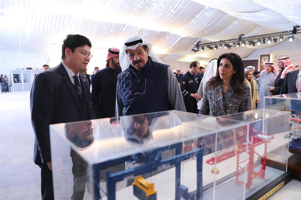 Archivo - En el centro de la imagen, el primer ministro de Kuwait, el jeque Ahmad Abdulá al Ahmad al Sabá