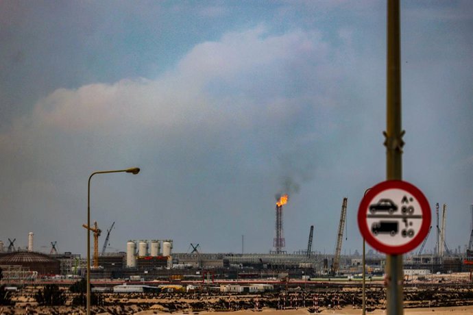 03 March 2026, Qatar, Ras Laffan: A view of the liquefied natural gas (LNG) production facility in Qatar's Ras Laffan Industrial City. Photo: Stringer/dpa