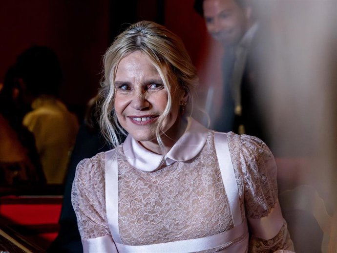 Eugenia Martínez de Irujo, en el desfile de Teresa Helbig  en el teatro Infanta Isabel en la primera jornada de la MBFW Madrid