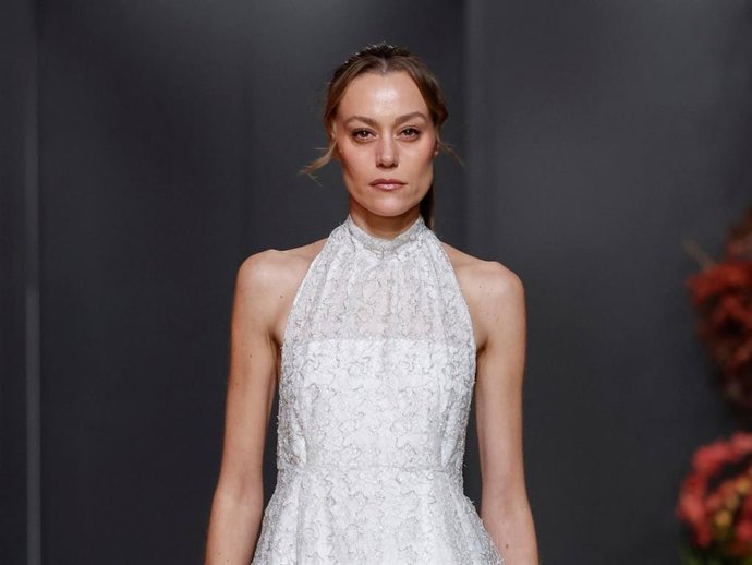 Inspirada en la elegancia de San Sebastián: la colección dual de Artôla Couture nos invita a pasar por el altar