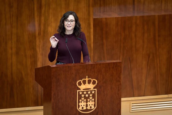 La presidenta de la Comunidad de Madrid, Isabel Díaz Ayuso, interviene durante un pleno en la Asamblea de Madrid, a 5 de marzo de 2026, en Madrid (España).