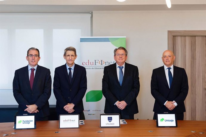 El rector de UTAMED y representantes del proyecto Edufinet