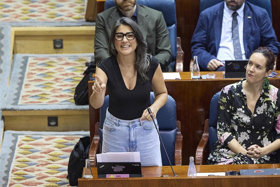 Archivo - La portavoz de Más Madrid en la Asamblea de Madrid, Manuela Bergerot, interviene durante el pleno de la Asamblea de Madrid