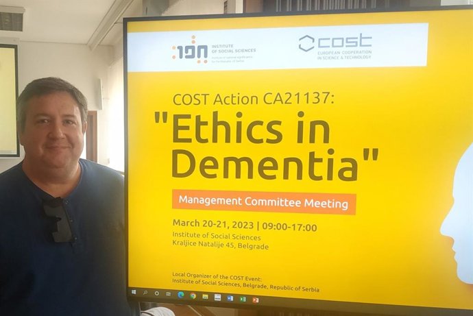 Un profesional del Hospital Costa del Sol, coautor de un estudio europeo sobre ética en demencia