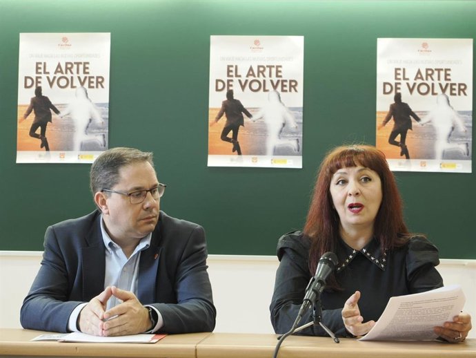 Francisco Juan S. García, director de Cáritas Diocesana de Ciudad Rodrigo, y Maribel Yugueros, responsable del programa de Prisiones.