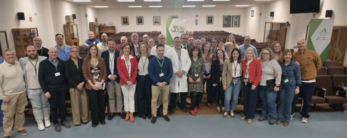 Equipo de celadores del Hospital Universitario Virgen de la Victoria de Málaga.