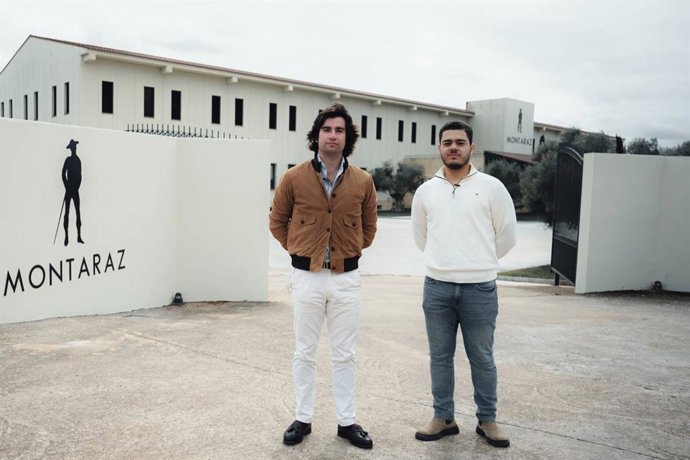 De 'mal estudiante' a entrevistador de empresarios e influencers; el rápido ascenso de Rodrigo Olalla