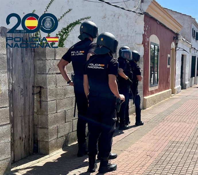 Agentes de Policía Nacional en Menorca