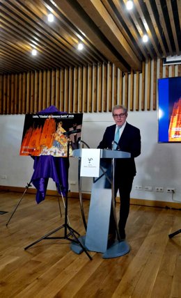 El presidente de la Cámara de Comercio de León, Javier Vega, durante la presentación de la iniciativa León, 'Ciudad de Semana Santa' 2026, en el Hotel Real Colegiata de San Isidoro.