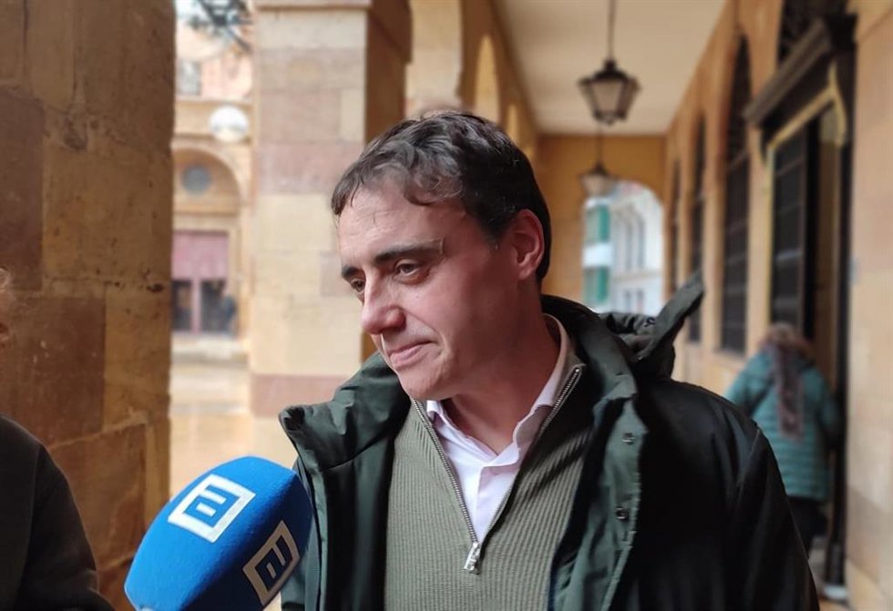 Archivo - El concejal del PSOE de Oviedo, Javier Ballina.