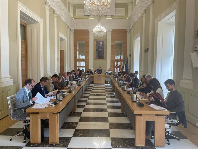 Pleno municipal del Ayuntamiento de Cáceres en la sesión ordinaria del mes de marzo