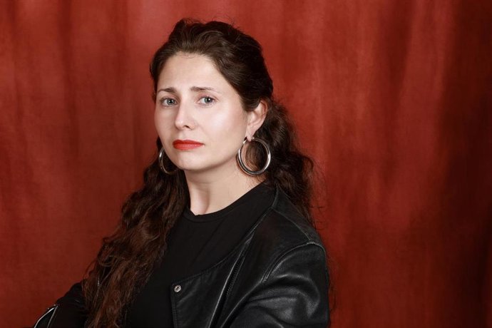 La Escritora Argentina Sofía Balbuena (Salto, Argentina, 1984), Galardonada Con El IX Premio Ribera Del Duero De Narrativa Breve Por Su Obra 'Personaje Secundario'