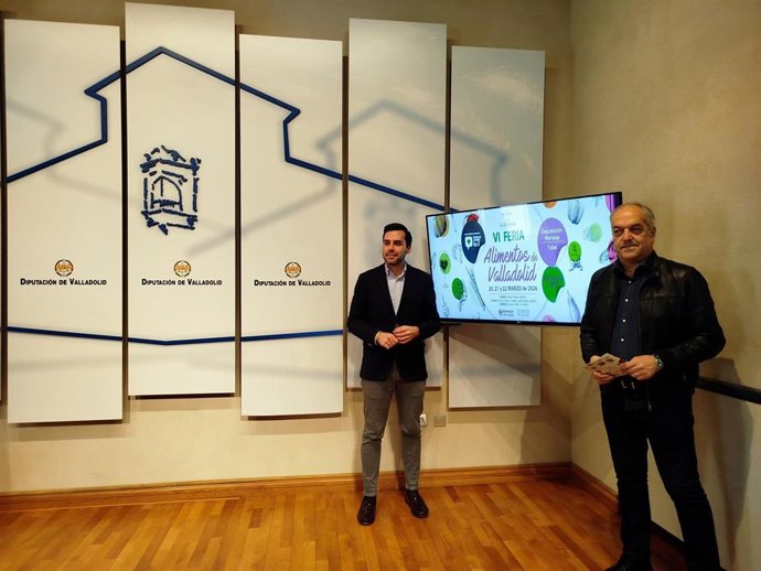 Roberto Migallón y Kiko Fuentes en la presentación de la VI Feria de Alimentos de Valladolid en el Palacio de Pimentel.