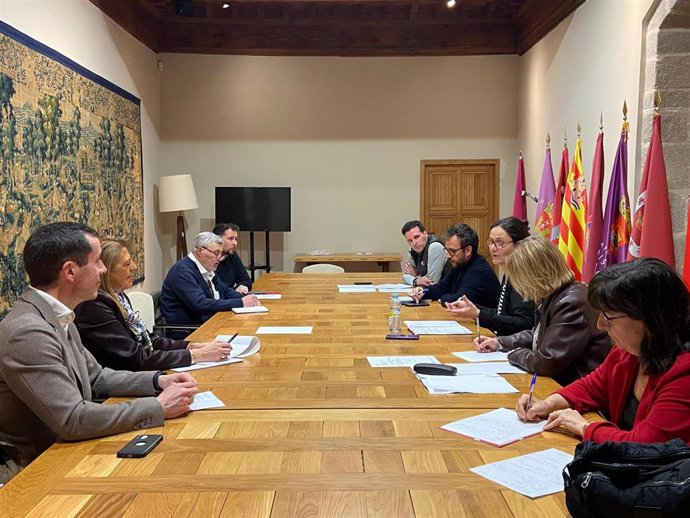 Reunión de la Mesa de Comercio en el Ayuntamiento de Ávila.