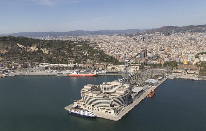 El Puerto de Barcelona acoge el primer encuentro de IA organizado por Anthropic y el WTC