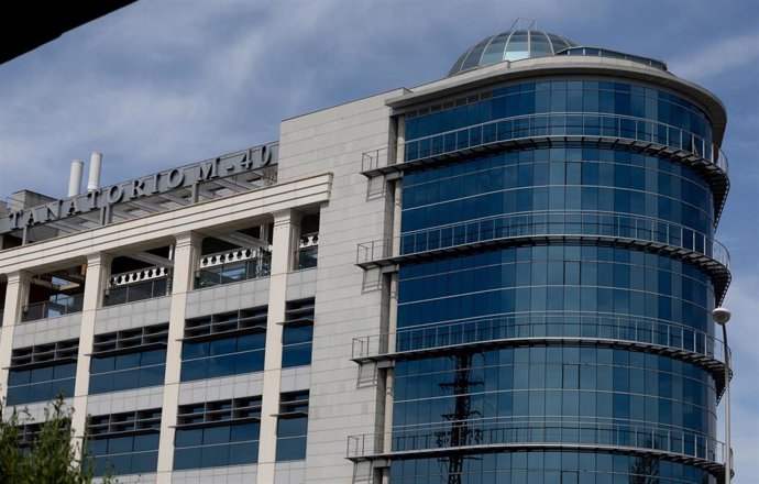 Archivo - Exterior del tanatorio de la M-40, a 10 de abril de 2025, en Madrid (España)