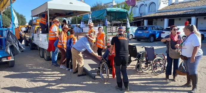 Según Ha Indicado La Entidad En Una Nota De Prensa, El Director General De Fundación ONCE, José Luis Martínez Donoso, Y El Presidente De La Asociación Camino Del Rocío Sin Barreras, Ángel Méndez Román, Fueron Los Encargados De Suscribir Este Acuerdo Qu