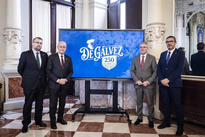 El alcalde de Málaga, Francisco de la Torre; el presidente de la Diputación Provincial de Málaga, Francisco Salado; el delegado territorial de Turismo y Acción Exterior, Carlos García; y el presidente de The Hispanic Council, Daniel Ureña