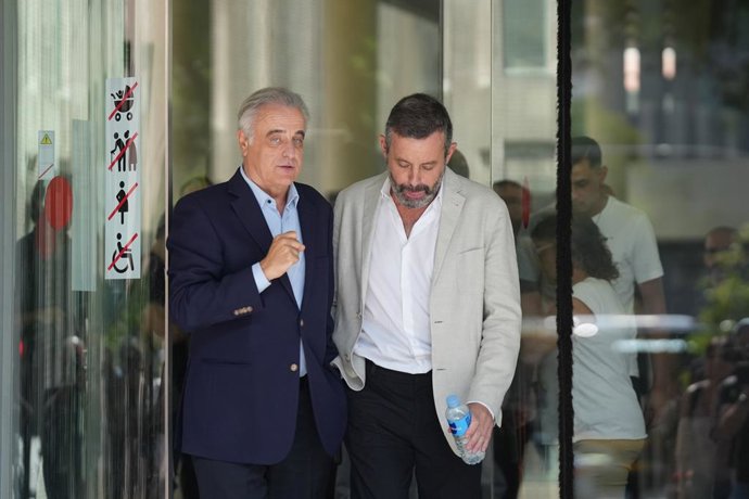 Archivo - L'expresident del FC Barcelona Sandro Rosell i el seu advocat