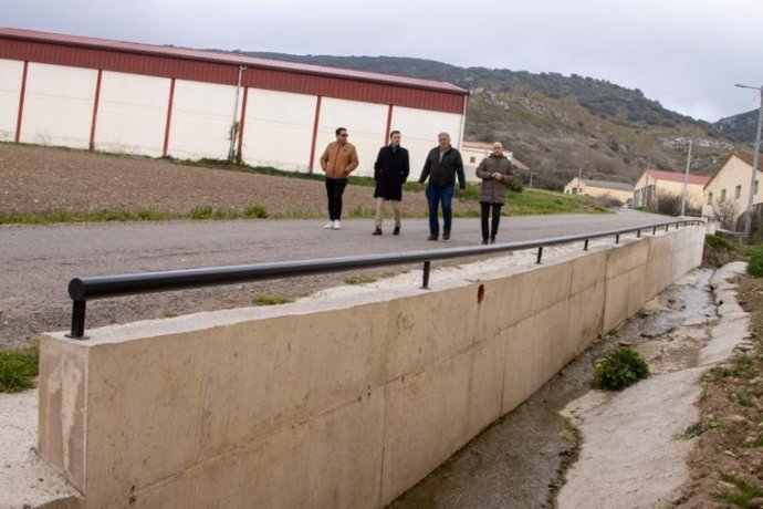 El Gobierno de La Rioja financia el 90% de las obras de un muro de contención en un camino agrícola de Foncea