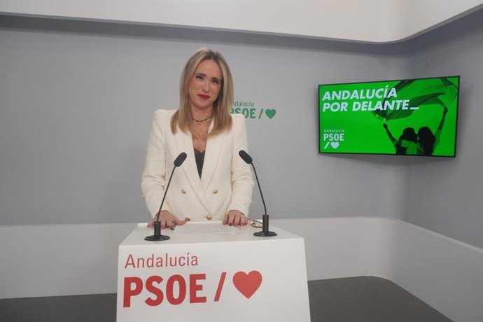 La secretaria de Educación del PSOE-A, Patricia Alba.