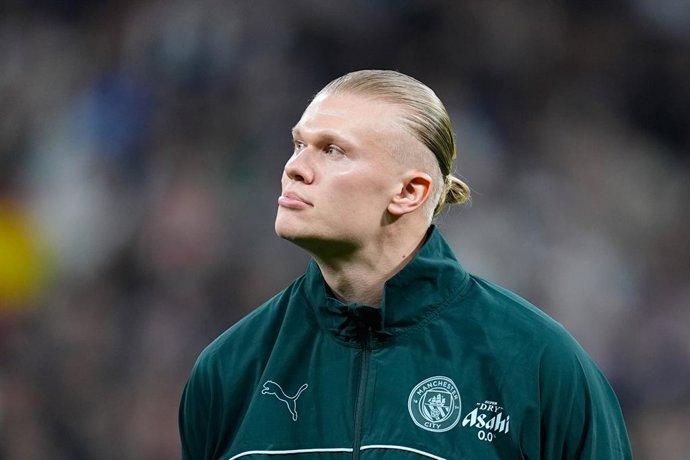 Erling Haaland of Manchester City looks on during the UEFA Champions League 2025/26 Round of 16 First Leg match between Real Madrid C.F. and Manchester City at Bernabeu stadium on March 11, 2026, in Madrid, Spain.