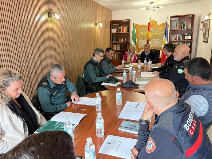 Junta Local de Seguridad en San Silvestre de Guzmán para la coordinación del Plan Romero, con motivo de la celebración del 50 aniversario de la Romería en honor a la Virgen del Rosario.