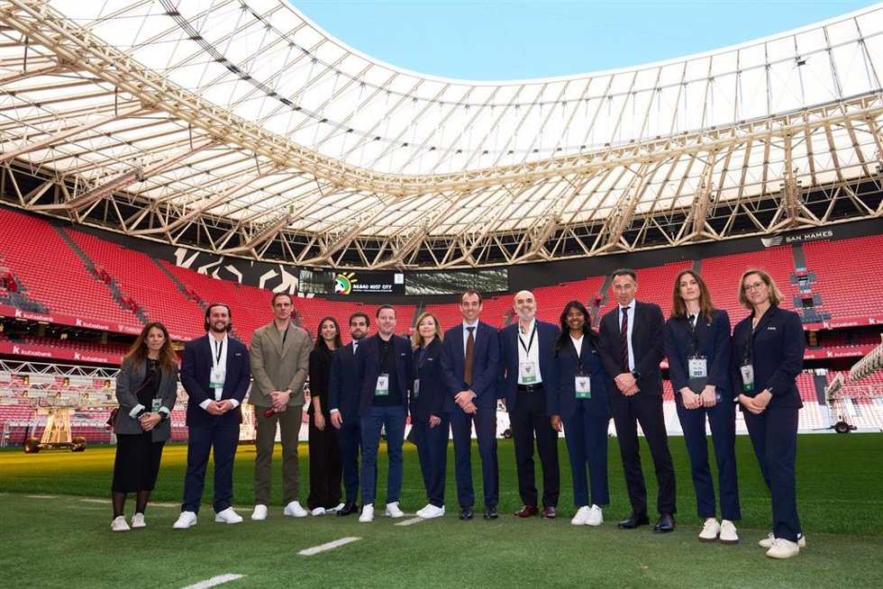 San Mamés, penúltima parada de la FIFA en su recorrido por las sedes del Mundial 2030.