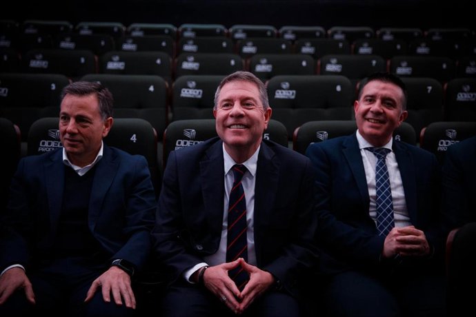 El alcalde de Albacete, Manuel Serrano; el presidente regional, Emiliano García-Page y el presidente de la Diputación, Santi Cabañero, en la inauguración de los Multicines Odeon.