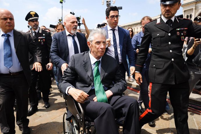 Archivo - Foto Alessandro Bremec/LaPresse.14-06-2023 Milano, Italia - Cronaca - I funerali di Stato di Silvio Berlusconi nel Duomo di Milano. Nella foto: Umberto Bossi..June 14, 2023 Milano Italy - News - The state funeral of Silvio Berlusconi in the Mila