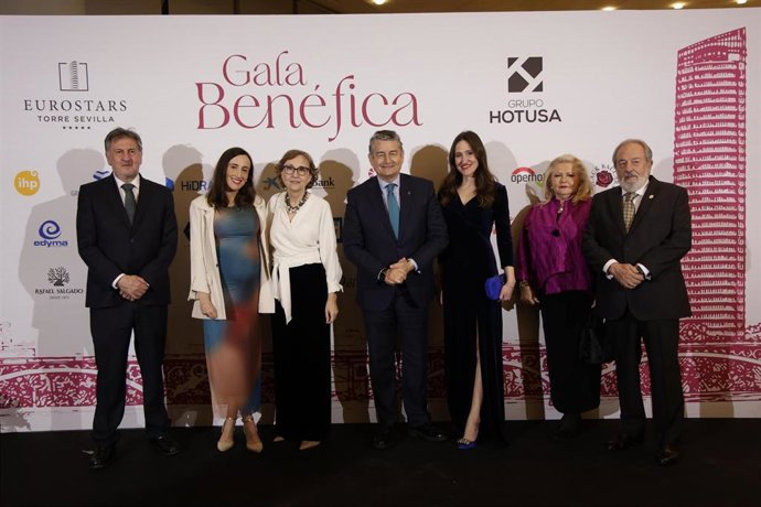 El consejero de Sanidad, Presidencia y Emergencias, Antonio Sanz, en la IV Gala benéfica del Grupo Hotusa.