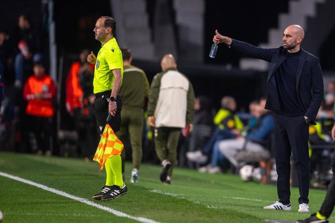 March 12, 2026, Vigo, Vigo, Spain: VIGO, SPAIN - MARCH 12: CLAUDIO GIRALDEZ HEAD COACH of RC Celta Vigo is seen on action during the UEFA Europa League 2025/26 Round of 8 MD1 match between RC Celta de Vigo and Olympique Lyon, at Estadio Abanca Balaidos on
