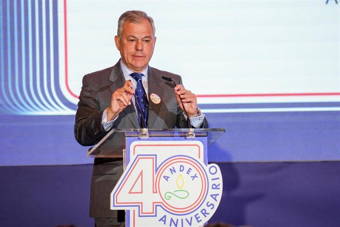 El alcalde de Sevilla, José Luis Sanz interviene en la Gala del 40 aniversario de Andex.
