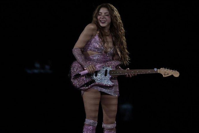March 1, 2026, Mexico City, Cdmx, Mexico: Shakira singing during the free concert she gave in Mexico City before thousands of her fans on March 1, 2026 in Mexico City. The Mexico City government lent the Zócalo (Plaza de la Constitución) for a massive con