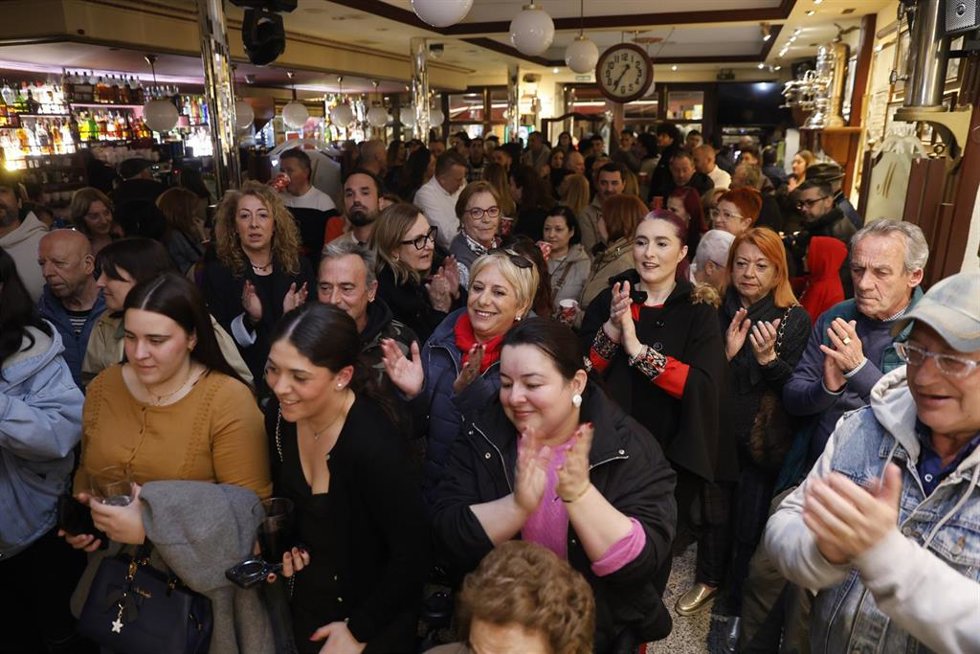 Fiesta Solidaria del café Moderno