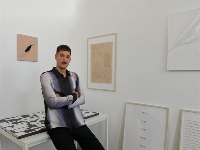Alberto Gil, ganador de la beca de artes plásticas y visuales de la Diputación Provincial de Zaragoza (DPZ) y la Casa de Velázquez.