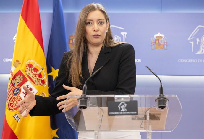 La portavoz del PP en el Congreso, Ester Muñoz, durante una rueda de prensa en el Congreso, a 24 de febrero de 2026, en Madrid (España).