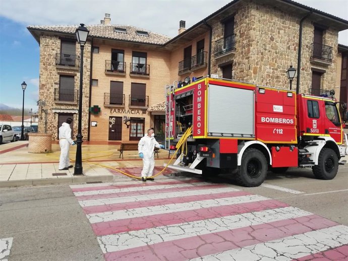 Archivo - Imagen de archivo de una dotación de Bomberos del Ayuntamiento.