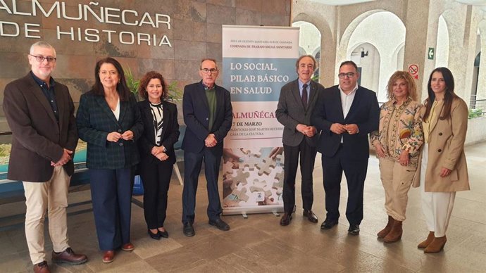 La jornada ha sido inaugurada por el delegado territorial de la Consejería de Sanidad, Indalecio Sánchez-Montesinos, el gerente del AGS Sur de Granada, Maximiliano Ocete y el alcalde de Almuñécar, Juan José Ruiz.