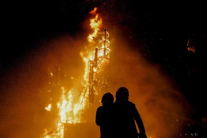 Cremà de la falla del Ayuntamiento, a 19 de marzo de 2026, en Valencia (España). 
