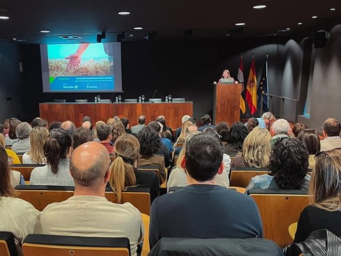 La Rioja acerca al sector agrario los beneficios fiscales que se aplicarán en esta campaña de la Renta a nivel autonómico