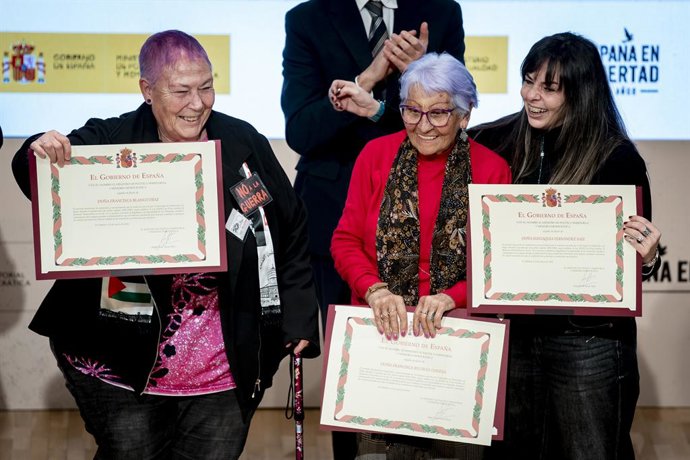 Víctimas reconocidas del Patronato de la Mujer durante el acto de reconocimiento a 53 mujeres víctimas del Patronato de la Mujer, en el Auditorio Nacional, a 20 de marzo de 2026, en Madrid (España). El acto ha sido organizado por los los ministerios de Po