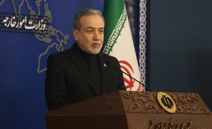 El ministro de Exteriores iraní, Abbas Araqchi, en una rueda de prensa en Teherán.