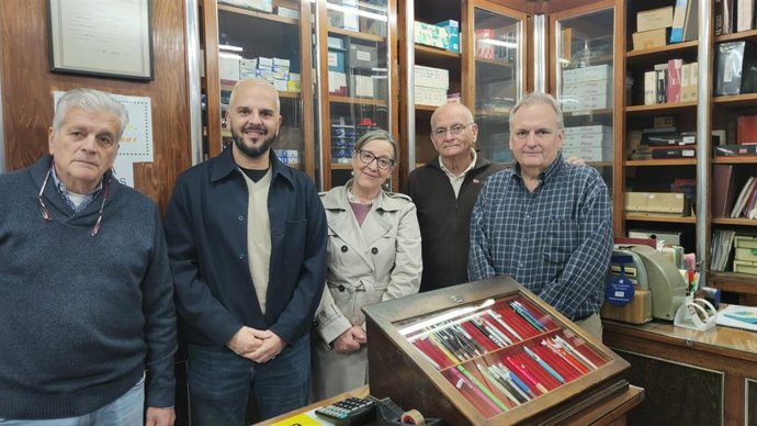 El Archivo de la Democracia de la UA incorpora fondos de la papelería Eutimio, que cierra tras 90 años de historia