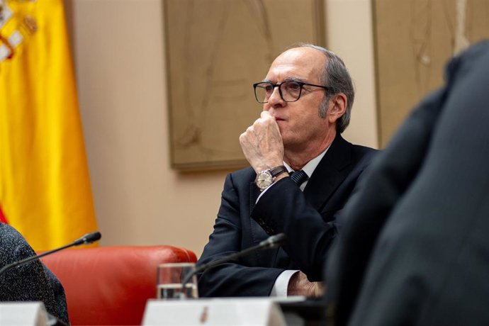 El Defensor del Pueblo, Ángel Gabilondo, durante un acto de homenaje a Francisco Fernández Marugán en el Congreso.